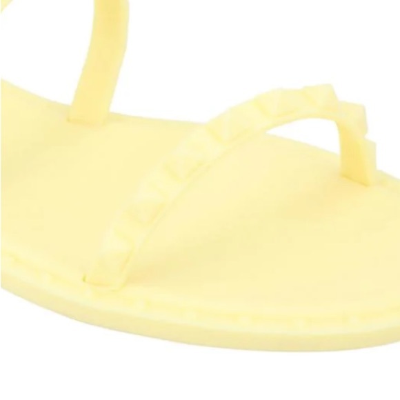 Journee Collection Saphira Solid Flatform Sandals - Picture 5 of 6